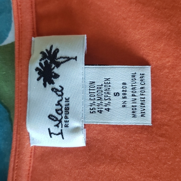 Bright orange stretchy tee - Picture 2 of 3